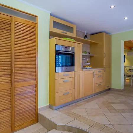 Isabela Apartment Mali Losinj